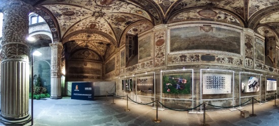 L'esposizione, all'interno di Palazzo Vecchio presso il chiostro Michelazzo, delle immagini che compongono il Calendario 2016 della Polizia di Stato