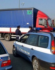 controlli della polizia stradale 