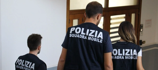 Caltanissetta: estorsione ai danni dei dipendenti, arrestate titolari di una pizzeria