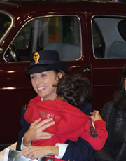 Valentina Vezzali allo stand della Polizia al Compa