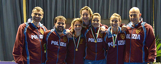 La squadra femminile di fioretto campione d'Italia 2013