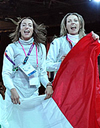 Valentina Vezzali ed Elisa Di Francisca dopo la vittoria olimpica
